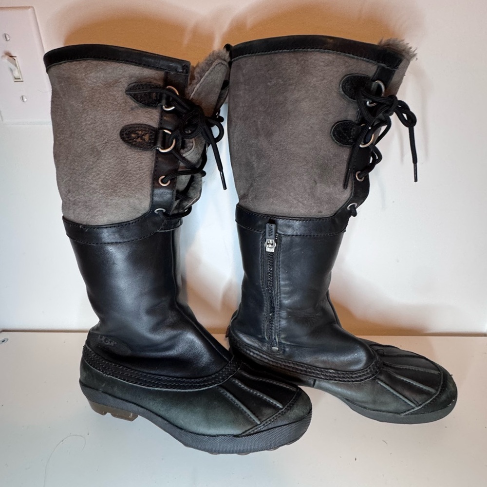 UGG Belcloud leather and suede snow boot (style #3228)